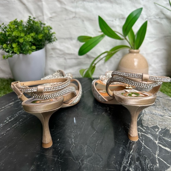 Badgley Mischka Collection Remi Crystal satin embellished ankle strap Sz 8 blush - Picture 17 of 17